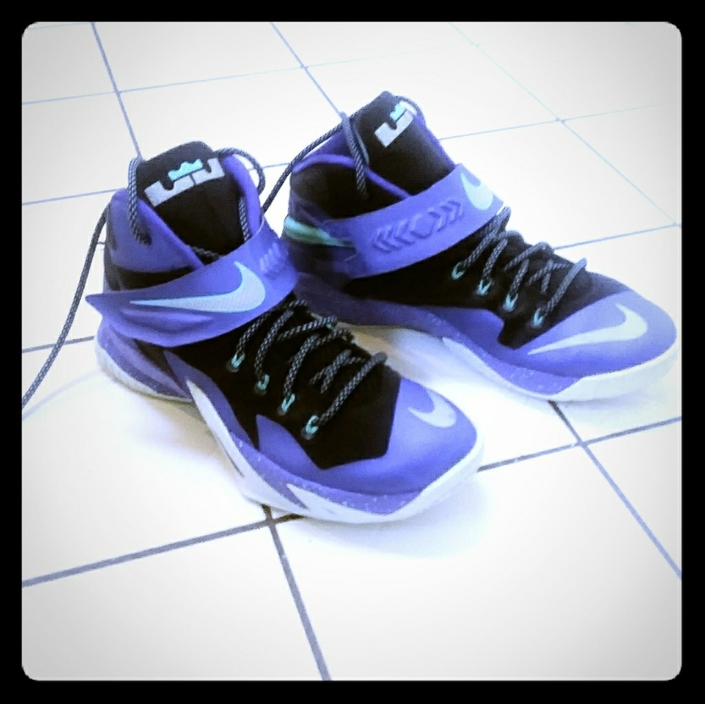 Nike Lebron James Soldier VIII